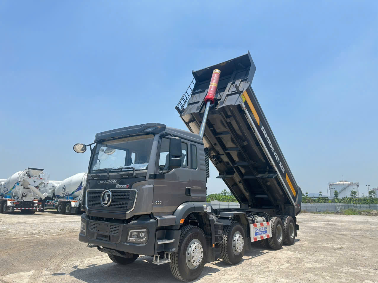 XE BEN SHACMAN H3000S 340HP